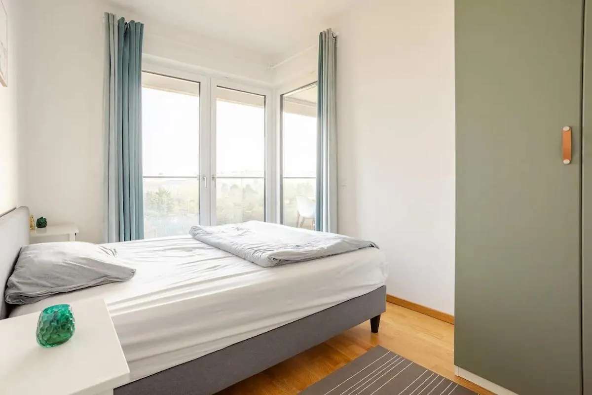 ברלין Hj 18 By Rockchair Apartments L Superhost Status L Super Flat, 2 Bedrooms 2 Bathrooms Balcony Elevator Welcomes You!