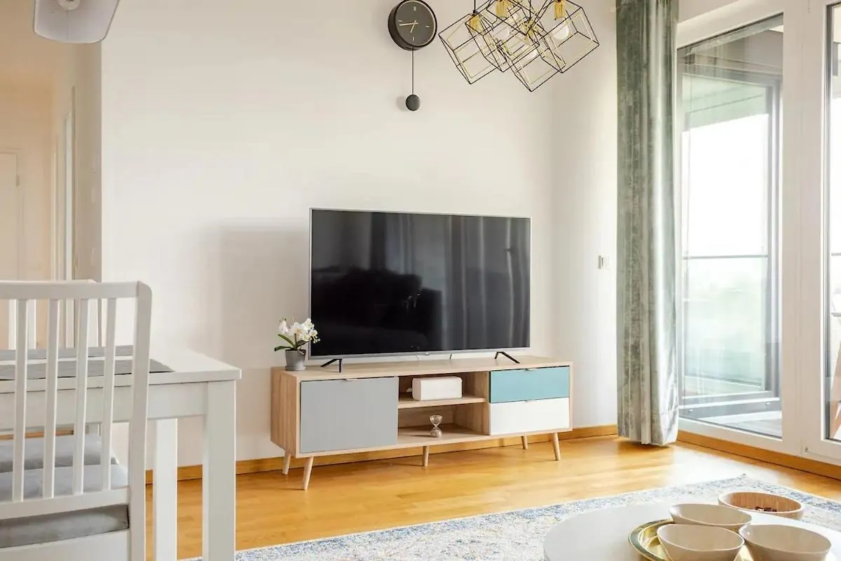 ברלין Hj 18 By Rockchair Apartments L Superhost Status L Super Flat, 2 Bedrooms 2 Bathrooms Balcony Elevator Welcomes You! גרמניה