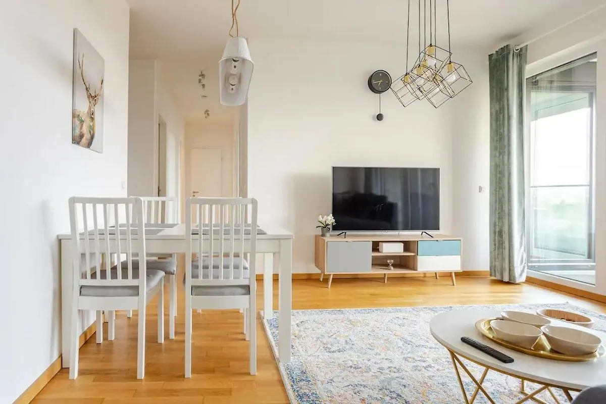 ברלין Hj 18 By Rockchair Apartments L Superhost Status L Super Flat, 2 Bedrooms 2 Bathrooms Balcony Elevator Welcomes You!