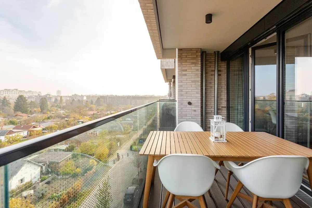 ברלין Hj 18 By Rockchair Apartments L Superhost Status L Super Flat, 2 Bedrooms 2 Bathrooms Balcony Elevator Welcomes You!