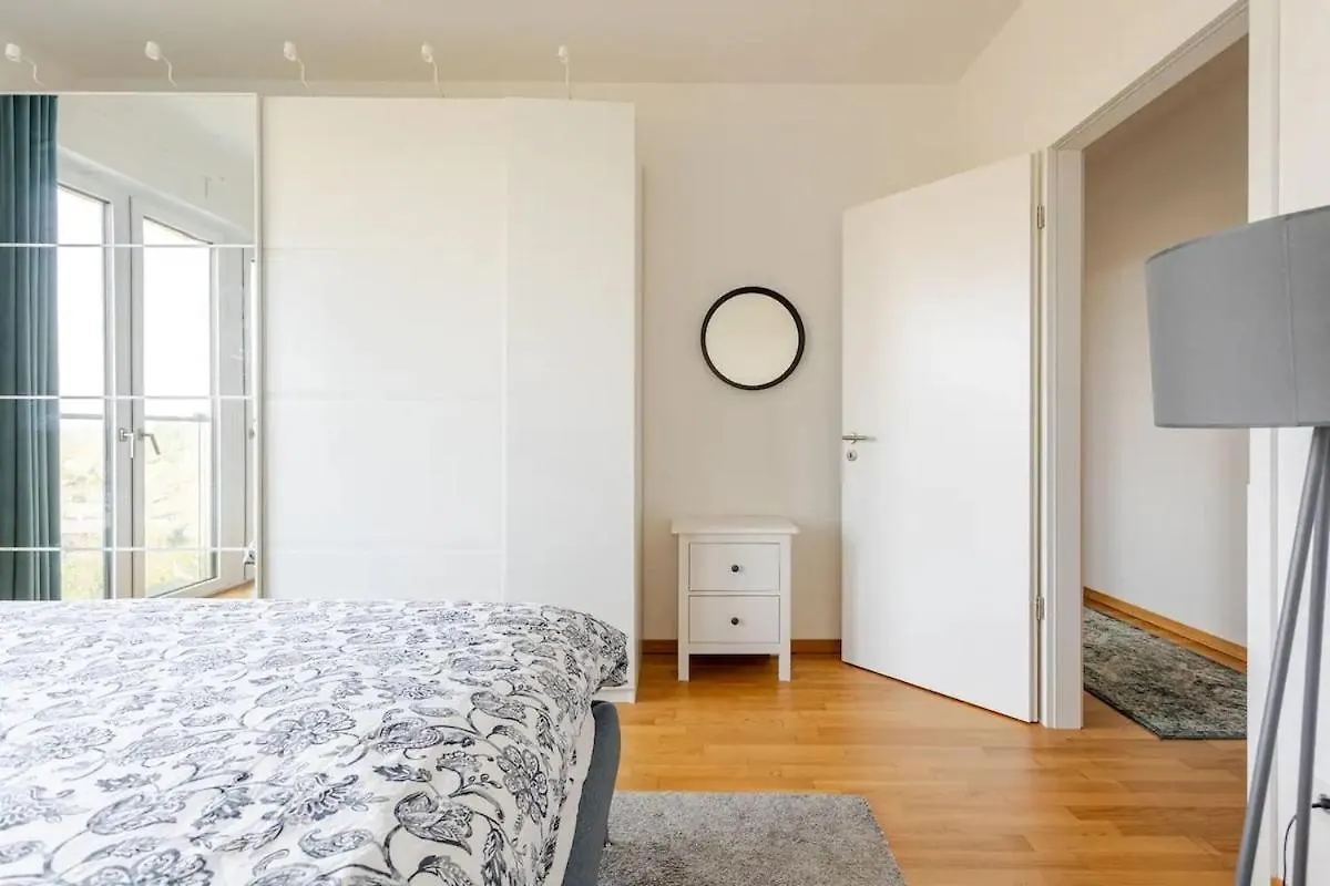 Hj 18 By Rockchair Apartments L Superhost Status L Super Flat, 2 Bedrooms 2 Bathrooms Balcony Elevator Welcomes You! Берлин 0*,  Германия