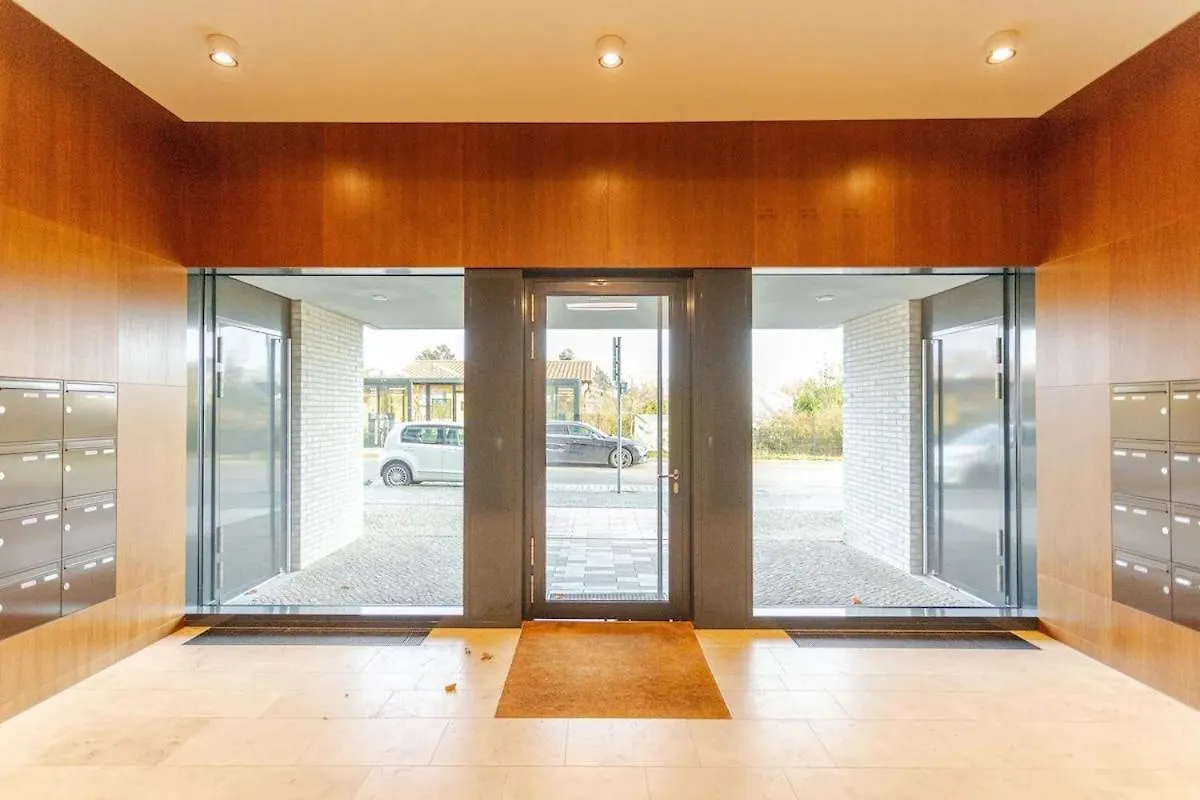 Hj 18 By Rockchair Apartments L Superhost Status L Super Flat, 2 Bedrooms 2 Bathrooms Balcony Elevator Welcomes You! Берлин Германия
