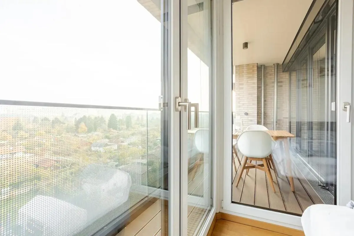 Hj 18 By Rockchair Apartments L Superhost Status L Super Flat, 2 Bedrooms 2 Bathrooms Balcony Elevator Welcomes You! Берлин Германия